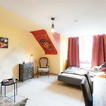 - Magical Harry Potter Apartment In Duisburg - 2 Mins Central Station Hbf - Kingsize Bed & Netflix -